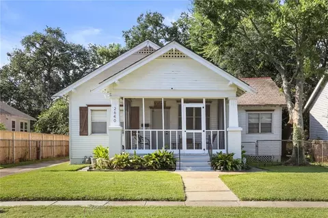 2640 Wisteria St, New Orleans, LA 70122
