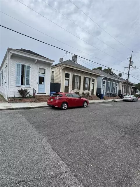 2600-2612 Constance St, New Orleans, LA 70130