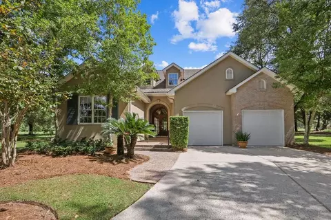 113 St Charles Ct, Abita Springs, LA 70420