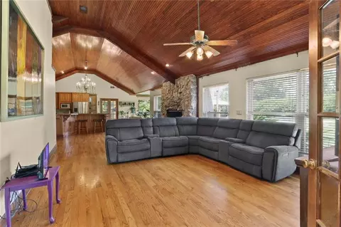 Living - 81439 Jim Sharp Rd, Covington, LA 70435 photo 3 of 4