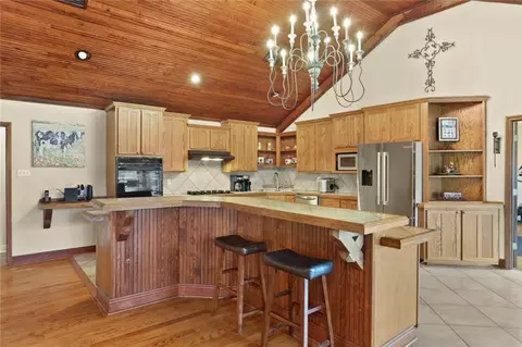 Kitchen - 81439 Jim Sharp Rd, Covington, LA 70435 photo 2 of 3