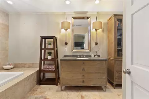 Bath - 81439 Jim Sharp Rd, Covington, LA 70435 photo 1 of 6