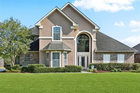 3319 Turnberry Ln, Harvey, LA 70058