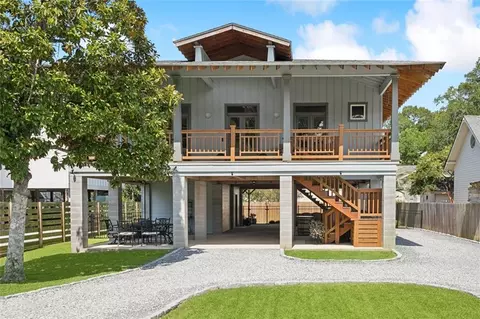238 Lamarque St, Mandeville, LA 70448 photo 1