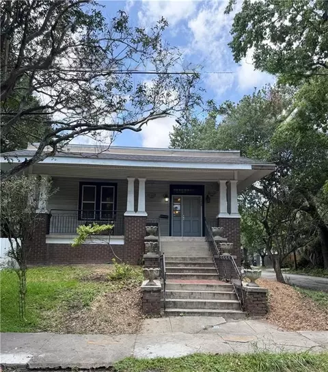 1438 Broadway St, New Orleans, LA 70118