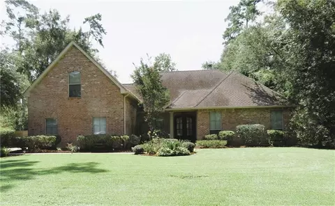 105 Crapemyrtle Cir, Covington, LA 70433 photo 1
