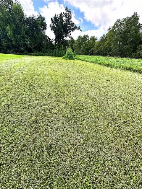 Sparrow Street, Laplace, LA 70068