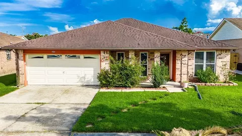 4041 N Indigo Dr, Harvey, LA 70058