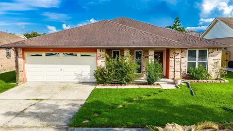 4041 N Indigo Dr, Harvey, LA 70058