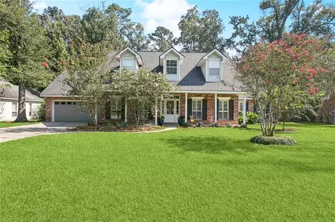 104 Debellvue Pl, Mandeville, LA 70471