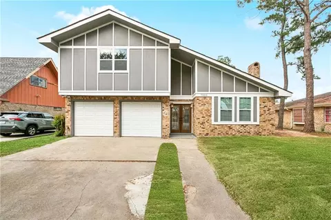 7300 Briarheath Dr, New Orleans, LA 70128