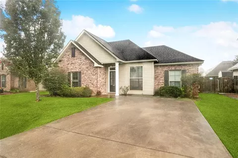 70076 3rd St, Covington, LA 70433 photo 1