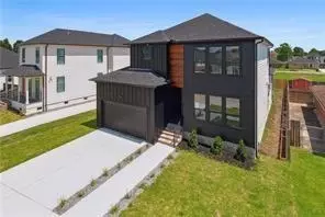 313 Llama Dr, Arabi, LA 70032