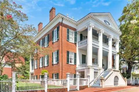 310 N Wall St, Natchez, MS 39120