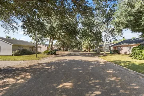 401 W 403-421 W 121 St, Cut Off, LA 70345