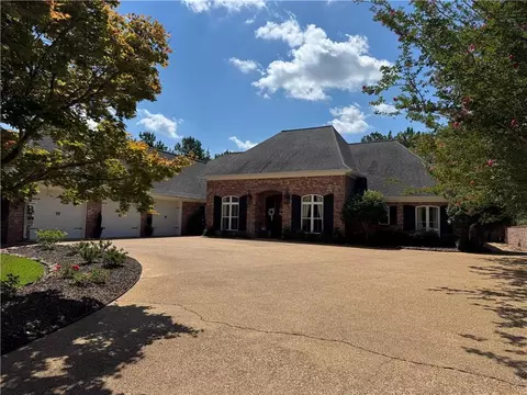 68 Southbrook Ln, Brookhaven, MS 39601