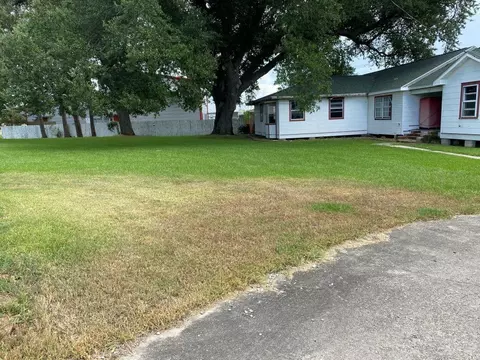 Exterior - 12969 E Main St, Larose, LA 70373 photo 5 of 14