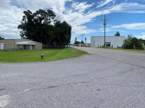 Exterior - 12969 E Main St, Larose, LA 70373 photo 11 of 14