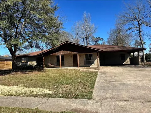 206 College Dr, Hammond, LA 70401