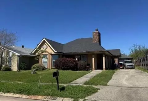 12960 N Lake Carmel Dr, New Orleans, LA 70128