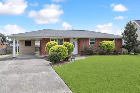 534 Pine St, Norco, LA 70079 photo 1