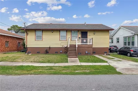 4229 Eden St, New Orleans, LA 70125