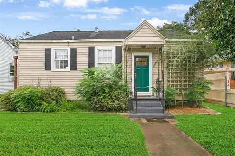 417 Lebeau St, Arabi, LA 70032