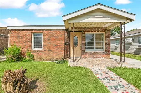 1828 Plaza Dr, Marrero, LA 70072