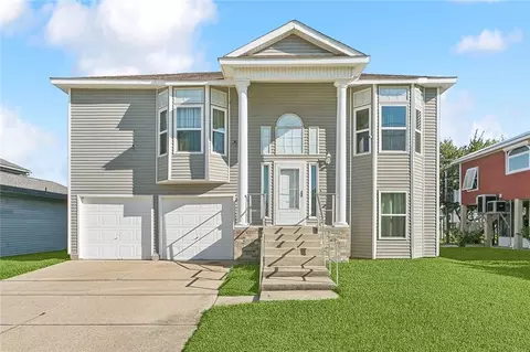 4954 Joan Marie Dr, Barataria, LA 70036