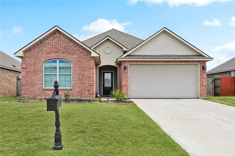 140 E Lake Ct, Slidell, LA 70461 photo 1