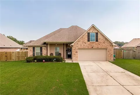 847 White Pine Dr, Ponchatoula, LA 70454