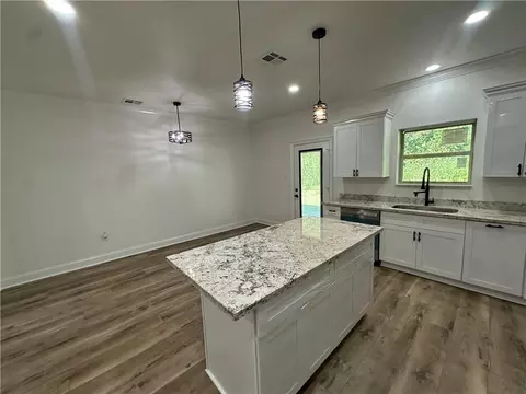 Kitchen - 383 E 24th St, Reserve, LA 70084 photo 7 of 8