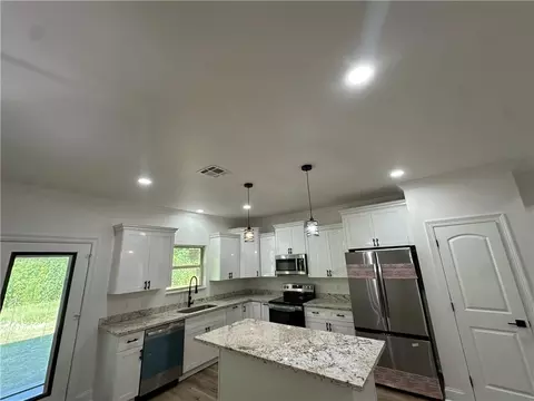 Kitchen - 383 E 24th St, Reserve, LA 70084 photo 1 of 8