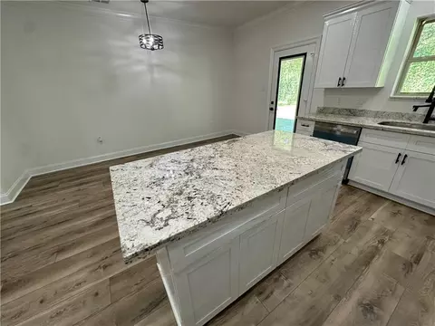 Kitchen - 383 E 24th St, Reserve, LA 70084 photo 5 of 8