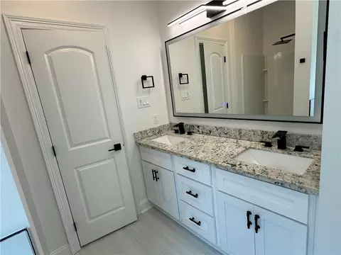 Bath - 383 E 24th St, Reserve, LA 70084 photo 3 of 7