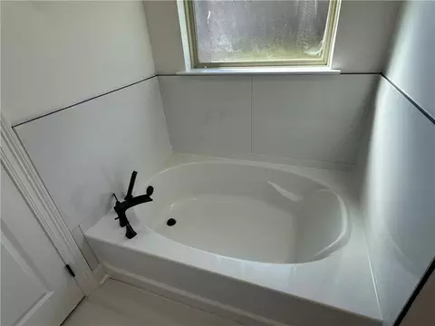 Bath - 383 E 24th St, Reserve, LA 70084 photo 5 of 7