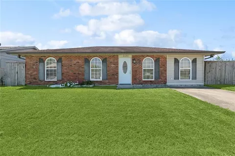 2100 Rue Racine Dr, Marrero, LA 70072