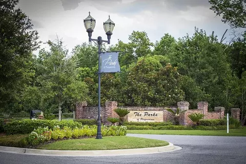 321 Cypress Crosing Dr, Belle Chasse, LA 70037