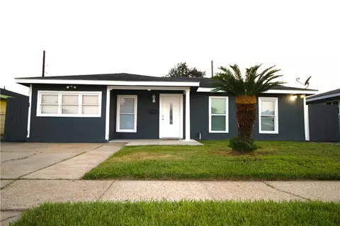 2836 Glenbrook Dr, Gretna, LA 70056