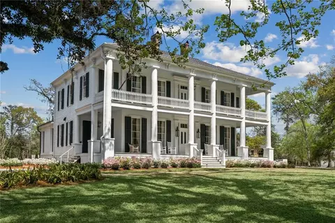 622 S America St, Covington, LA 70433