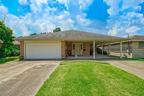 105 New Orleans St, Belle Chasse, LA 70037