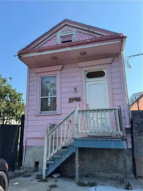 2745 Banks St, New Orleans, LA 70119
