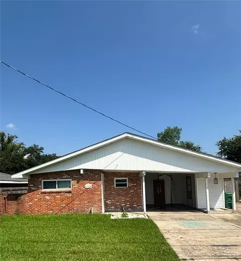 303 Barton Ave, Luling, LA 70070 photo 1