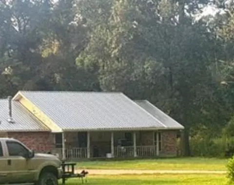32749 John Barber Rd, Holden, LA 70744