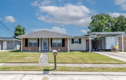 4859 Coronado Dr, New Orleans, LA 70127