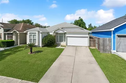 5690 Red Maple Dr, New Orleans, LA 70129
