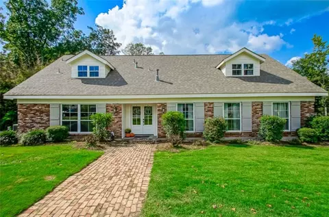 217 Tchefuncte Dr, Covington, LA 70433