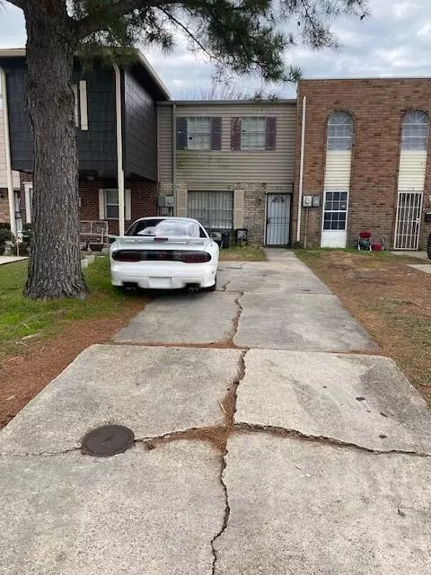 7112 Barrington Ct, New Orleans, LA 70128
