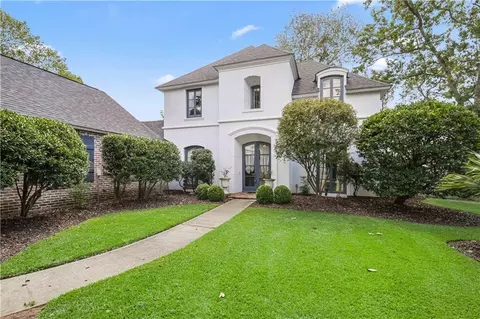 1373 Rue Beauvais, Mandeville, LA 70471