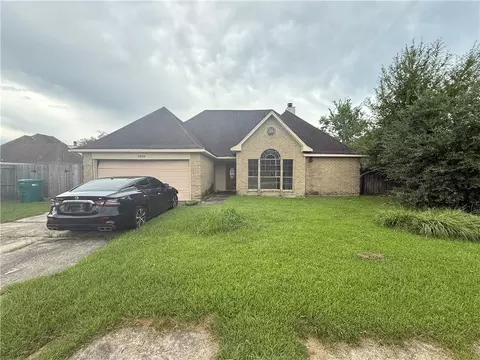 1820 Admiral Nelson Dr, Slidell, LA 70461 photo 1
